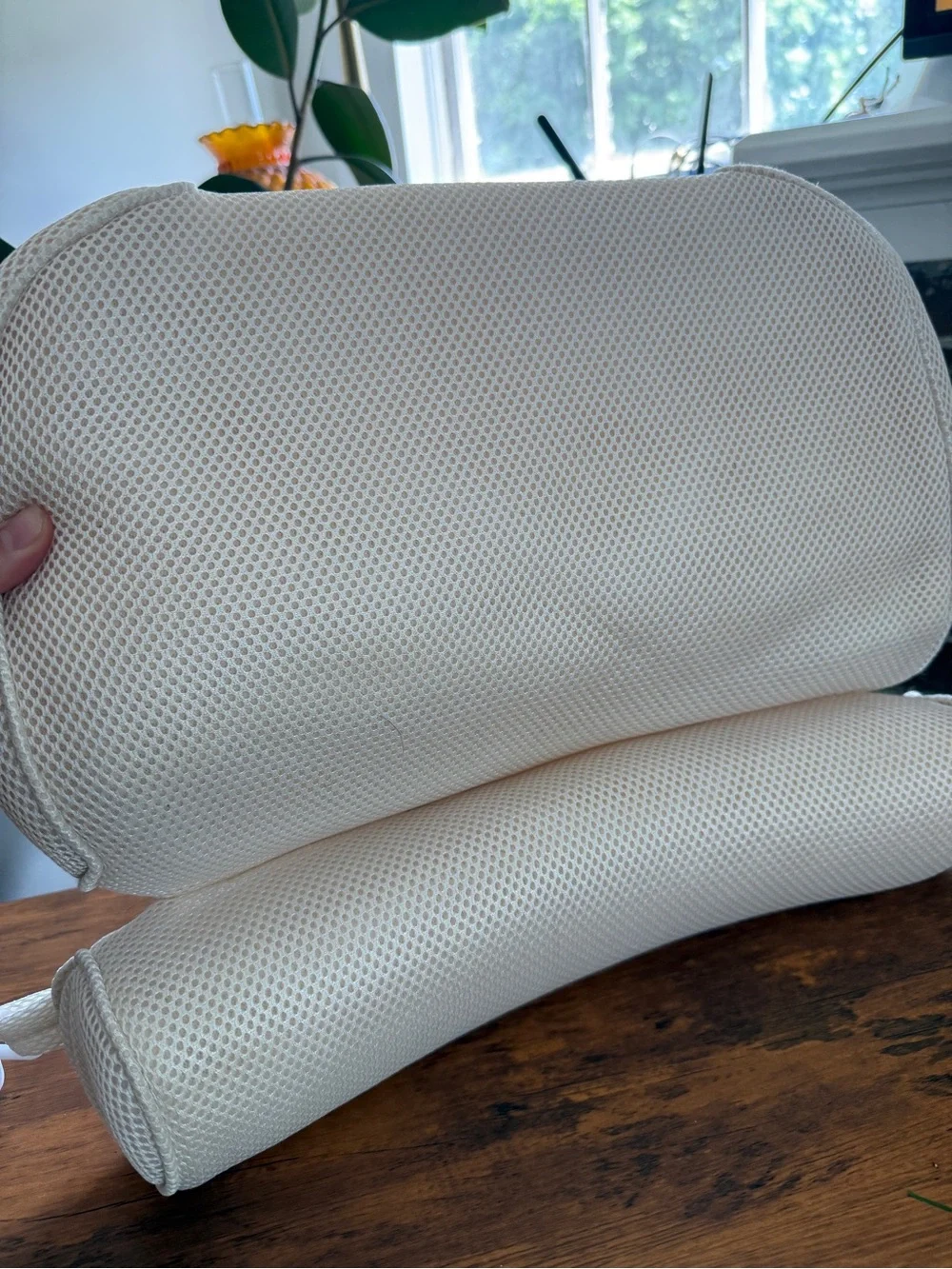 N/A comfortable cream